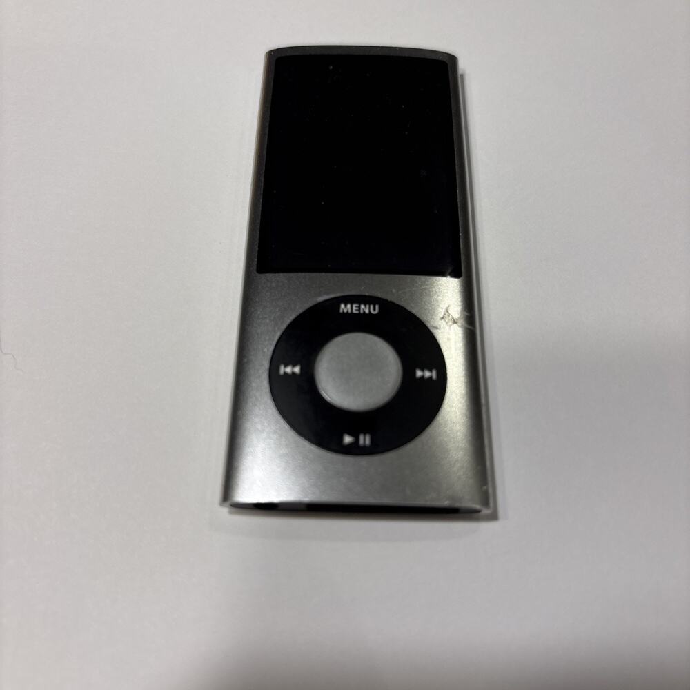 Apple iPod Nano 5th Generation Silver 8 GB A1320 NEEDS NEW BATTERY